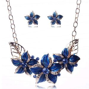Set šperkov Varnish Flower - Modrá KP663 vyobraziť