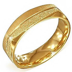Hranatý oceľový prsteň zlatej farby - pieskovaný a saténový pás BB5.2 vyobraziť