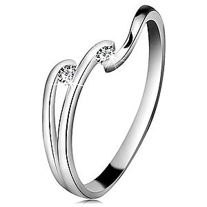 Diamantový prsteň z bieleho 14K zlata - dva ligotavé číre brilianty, lesklé línie ramien BT180.93/99/503.28/29 vyobraziť