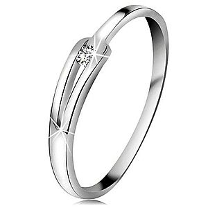 Briliantový prsteň z bieleho 14K zlata - ligotavý číry diamant, úzke rozdelené ramená BT180.33/39/502.97/99 vyobraziť