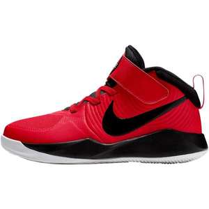 Nike Sportswear Tenisky 'Team Hustle' červená / čierna vyobraziť