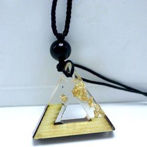 Náhrdelník Triangle Resin-Zlatá KP5304 vyobraziť