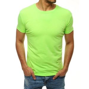 Jednoduché zelené tričko vyobraziť