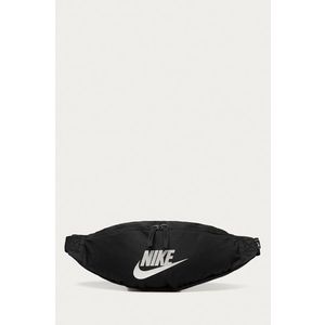 Čierna ĺadvinka Nike vyobraziť