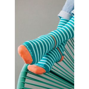 Tyrkysové pásikavé ponožky Pásik odvážny vyobraziť