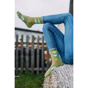 Viacfarebné vzorované ponožky Sťahovaví vtáci vyobraziť