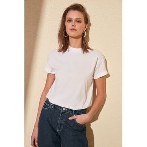 Trendyol White Upright Collar Basic Knitted T-shirt vyobraziť