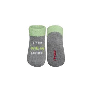 Sivo-zelené kojenecké ponožky I'm New Here vyobraziť