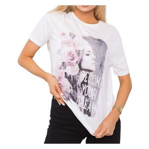 Biele tričko s potlačou s kvetmi vyobraziť