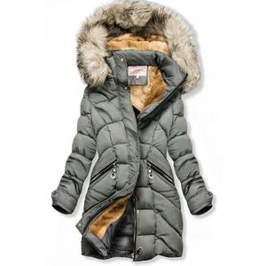 Zimná bunda s odnímateľnou kapucňou vyobraziť