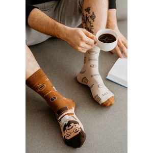 Béžovo-hnedé vzorované ponožky Kávoľúbič vyobraziť