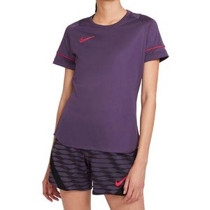 Dámske športové tričko Nike vyobraziť