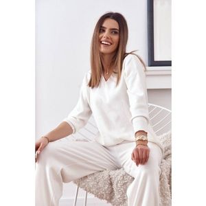 Pohodlná pletená dámska súprava v trendy prevedení, biela vyobraziť