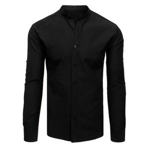 Elegantná čierna košeľa. vyobraziť