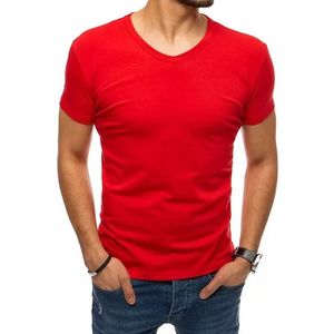 červené pánske tričko s výstrihom do v vyobraziť