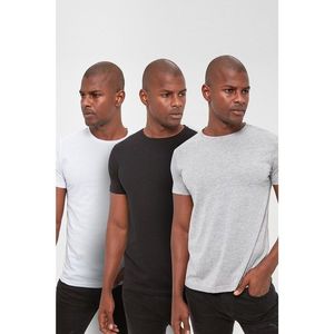 Trendyol MulticolorEd Men's 3 Pack Suprem Basic Short Arm Bike Collar Slim Fit T-Shirt vyobraziť