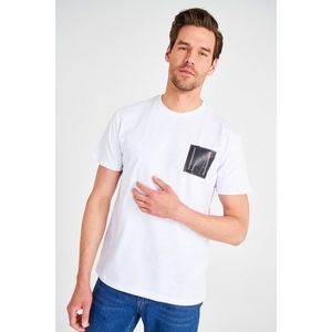 Trendyol White Male Basque Regular Fit T-Shirt vyobraziť