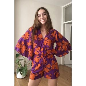 Trendyol Purple Flower Patterned Woven Pajamas Set vyobraziť