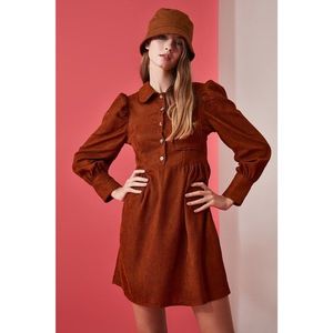 Trendyol Camel Button Detailed Velvet Dress vyobraziť