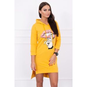 Dress with longer back and colorful print mustard vyobraziť