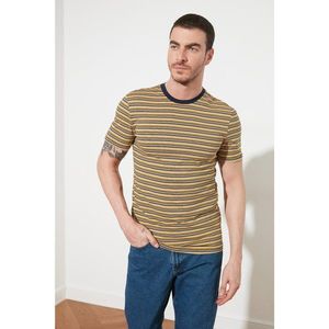 Trendyol Mustard Men's Regular Fit Bike Collar Short Sleeve T-Shirt vyobraziť