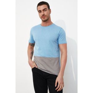 Trendyol Blue Men's Regular Fit Panel Short Sleeve T-Shirt vyobraziť