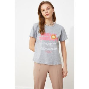 Trendyol Grey Semi-Fitted Printed Knitted T-Shirt vyobraziť