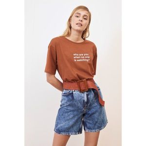Trendyol Cinnamon Printed Boyfriend Knitted T-Shirt vyobraziť