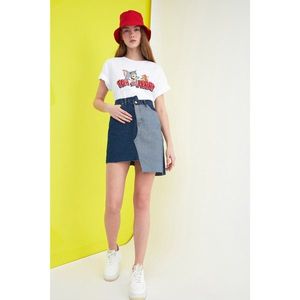 Trendyol Asymmetric Mini Denim Skirt WITH Blue Color Block vyobraziť