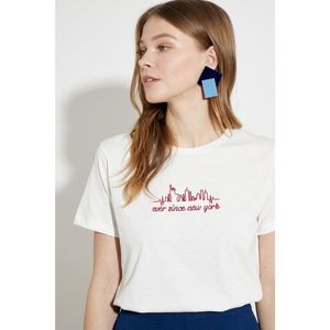 Trendyol Ekru Basic Embroidered Knitted T-Shirt vyobraziť