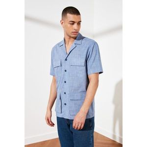 Trendyol Indigo Men's Regular Fit Apaş Collar Short Sleeve Shirt vyobraziť