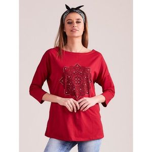Red blouse with print and rhinestones vyobraziť