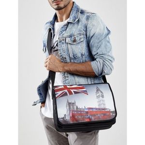 Men´s black bag with British print vyobraziť