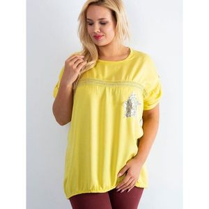 Plus size blouse with sequin star yellow vyobraziť