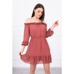 Off-the-shoulder dress with frills raspberry vyobraziť