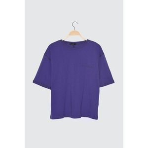 Trendyol Purple Carioca Stitched Printed Loose Knitted T-Shirt vyobraziť