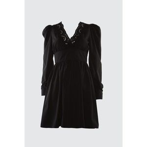 Trendyol Poplin Dress with Black Collar Detail vyobraziť