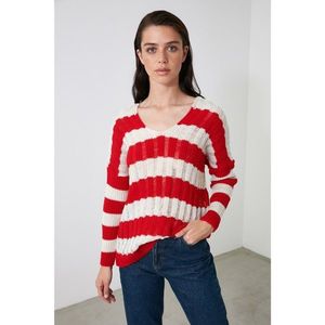 Trendyol Red Striped Shedding Detailed Knitwear Sweater vyobraziť