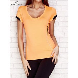 Orange t-shirt with modeling stitching vyobraziť