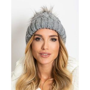 Gray winter hat with pompom vyobraziť
