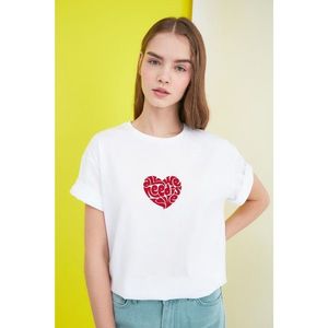Trendyol White Embroidered Boyfriend Knitted T-Shirt vyobraziť