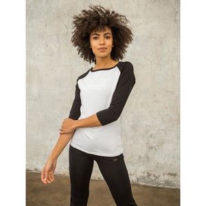 Black and white FOR FITNESS blouse with contrasting sleeves vyobraziť