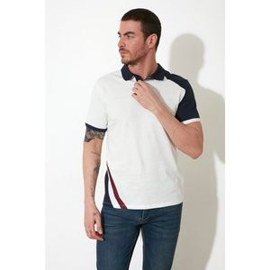 Trendyol Ekru Men's Short Sleeves Regular Fit Polo Neck T-shirt vyobraziť