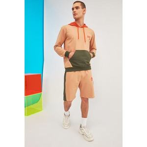 Trendyol Camel Men's Regular Fit Color Block Shorts & Bermuda vyobraziť
