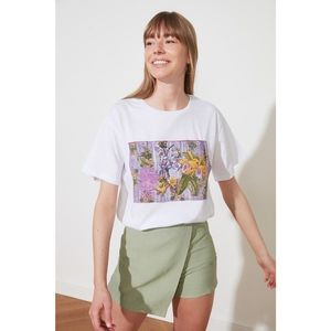 Trendyol Boyfriend Knitted T-Shirt WITH White Patch Detail vyobraziť