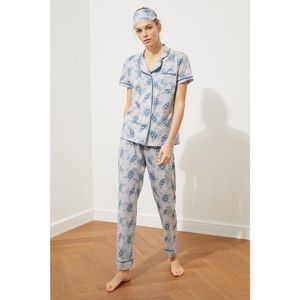 Trendyol Grey Printed Knitted Pyjama Set vyobraziť