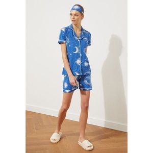 Trendyol Blue Printed Knitted Pyjama Set vyobraziť