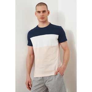 Trendyol Pink Men Slim Fit Panel T-Shirt vyobraziť