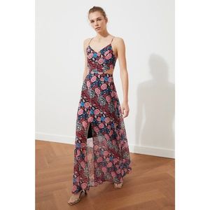 Trendyol Floral-Patterned Dress vyobraziť