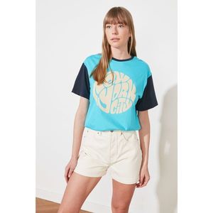 Trendyol Boyfriend Knitted T-Shirt WITH Blue Printed Color Block vyobraziť